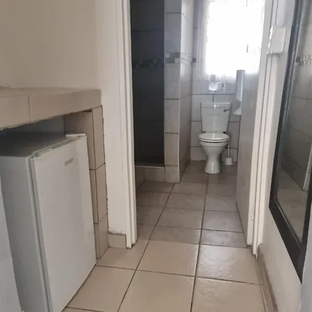 Stay At Home Airport Lodge Kempton Park Room photo