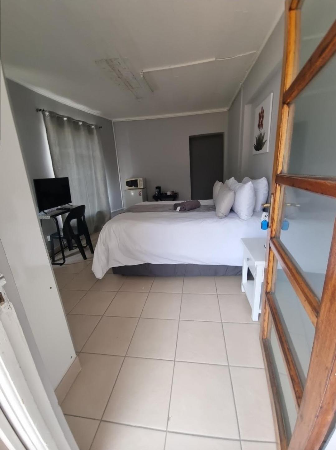 At Airport Homestay Kempton Park